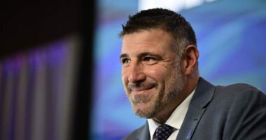 Patriots Legend Reveals Why Mike Vrabel Is a Good Fit
