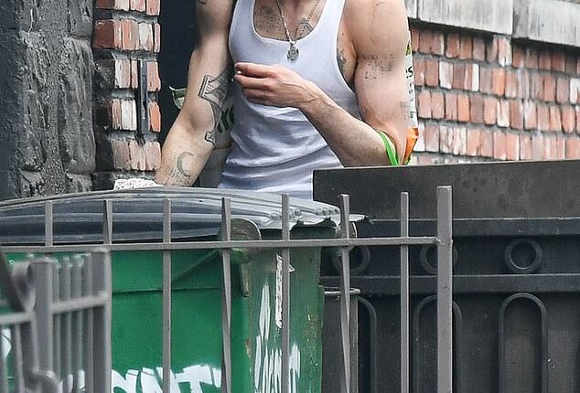 Pete Davidson was not looking his red carpet ready self when he popped his head out of his New York City apartment on Friday