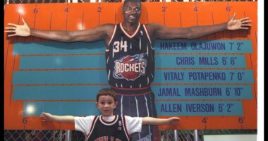 Rockets Flip Youth for Hakeem Olajuwon Understudy in Blockbuster Trade Proposal