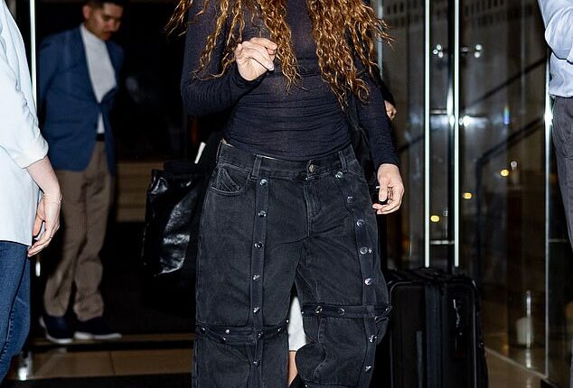 Shakira looked younger and more on trend than ever, as she stepped out in Madison Square Park in New York City on Sunday, ahead of the start of the US leg of her world tour next week