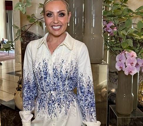 Amy Dowden has revealed the sweet exchange she shared with King Charles and Queen Camilla , following her cancer battle