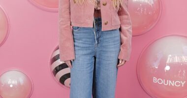 Sydney Sweeney, 27, kept her answers short and sweet as she broke her silence on her breakup with former fiancé Jonathan Davino;  Pictured in Los Angeles in April