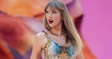 Taylor Swift Regains Music Control Buys Back First Six Albums Update