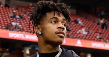 Texans WR Tank Dell Sends Message Before Unfortunate Update