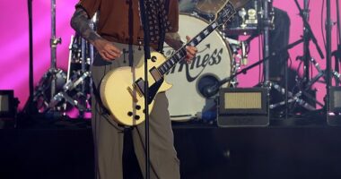 The BBC 's VE Day 80th Anniversary celebration saw an unlikely addition to its lineup on Thursday, as iconic rock band The Darkness took to the stage