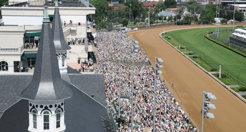 crowds at the Kentucky Derby
