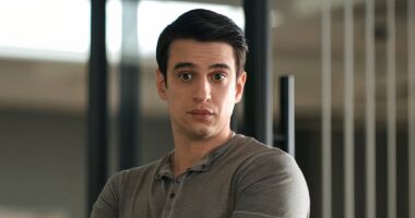 The Lincoln Lawyer Season 4's New Mickey Twist Avoids Another Big Change After Eddie's Tragic Death