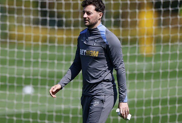 Tottenham head coach Ryan Mason is expected to hold talks with a Championship side