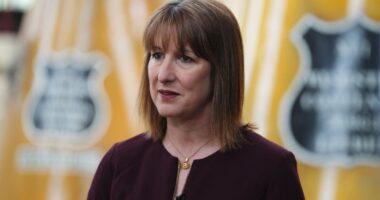 UK economy grew faster than expected 0.7% in first quarter of year
