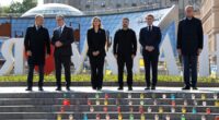 Ukraine-Russia war latest: Starmer joins world leaders in Kyiv to push Putin to agree 30-day ceasefire