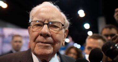 Warren Buffett to step down as Berkshire CEO at year-end
