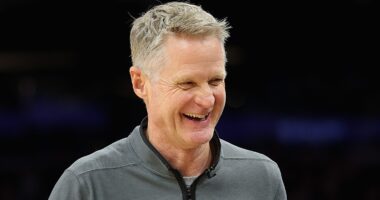 Warriors Favored to Land 2-Time MVP in Eye-Popping Betting Odds