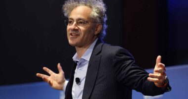 Why Palantir’s stock is falling even though its earnings were ‘on fire’