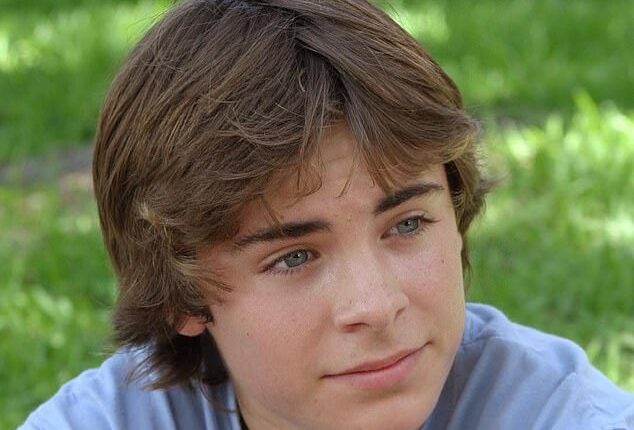 In 2004, Zac looked worlds away from what we know of him today as his defined jawline and features were still yet to bloom
