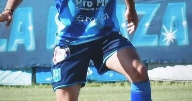 The 18-year-old Argentine footballer has tragically died after undergoing the knee surgery