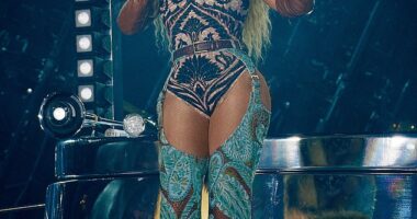 Beyoncé has reportedly made a surprise move after struggling to sell out seats on the UK leg of her Cowboy Carter tour