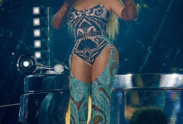 Beyoncé has reportedly made a surprise move after struggling to sell out seats on the UK leg of her Cowboy Carter tour