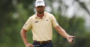 Burns Surges Ahead as Oakmont Pushes Back