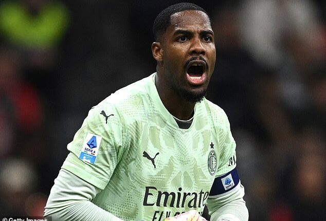 AC Milan goalkeeper Mike Maignan is keen on moving to Chelsea this summer