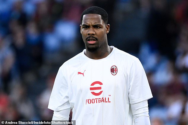 Chelsea have held more talks with AC Milan over a deal for goalkeeper Mike Maignan