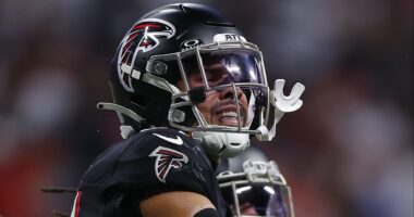 Cowboys Urged To Use Salary Cap Space on All-Pro Safety