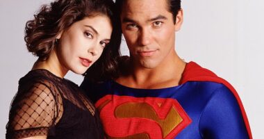 Dean Cain, who played Clark Kent in Lois & Clark: The New Adventures of Superman, recently shed some light on his sometimes fraught relationship with co-star Teri Hatcher