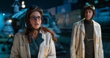 Do Nora & Héctor Stay In The Future Or Return To The Past?