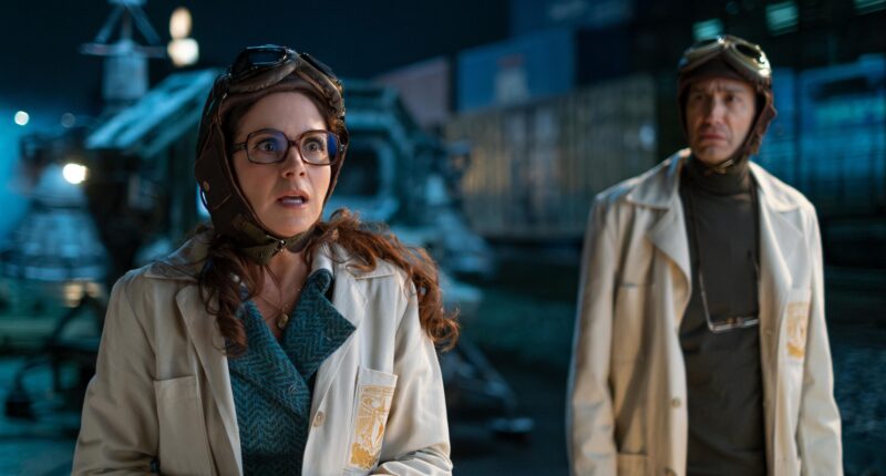 Do Nora & Héctor Stay In The Future Or Return To The Past?