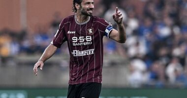 Eight players from Italian Serie B outfit Salernitana have been taken to hospital on Sunday