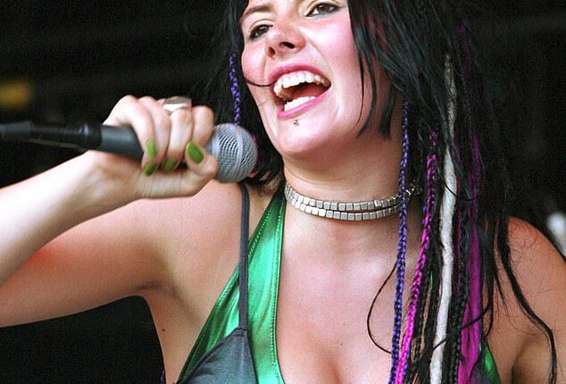 She was the deadlocked songstress who enjoyed massive chart success in the early noughties with her band Killing Heidi. And Ella Hooper cut a very different figure when she appeared, alongside bandmate and brother Jesse on Today Extra this week