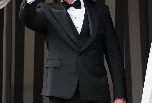 A famed fashion house has brutally savaged Jeff Bezos' wedding suit after he tied the knot with Lauren Sanchez in Venice this weekend
