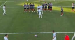 Monterrey set up a double wall to defend an Inter Milan free-kick at the Club World Cup