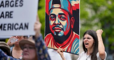 Feds release star witness and three-time felon to keep Kilmar Abrego Garcia in jail
