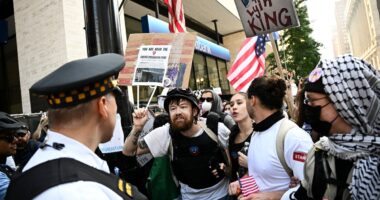 From San Fran to Mar-a-Lago: Anger with Trump leads thousands to march for ‘No Kings’ as cops descend on marches