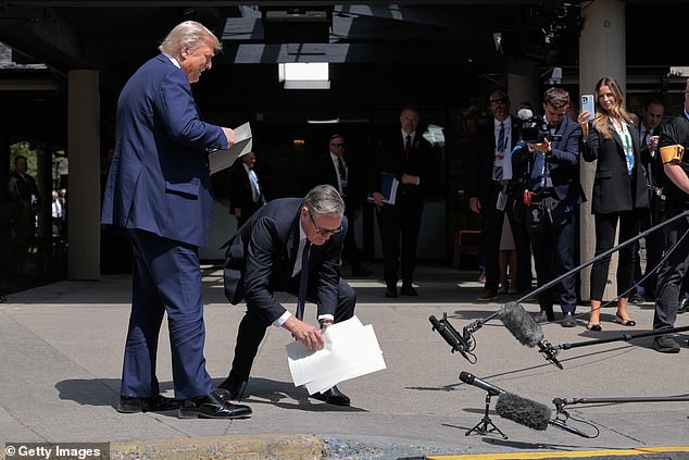 Sir Keir Starmer was left 'grovelling' 'like a dog wagging its tail' at Donald Trump's feet during a chaotic press conference at the G7 summit in Canada, says leading body language expert