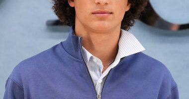 The nepo baby of a Hollywood A-lister made a stylish splash in Paris on Friday, stepping into the spotlight at the Dior runway show¿and turning more than a few heads in the process