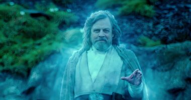"How Much Can You Do With A Force Ghost?" Mark Hamill Clarifies His Star Wars Retirement, Looks Forward To The Future Of George Lucas' Galaxy