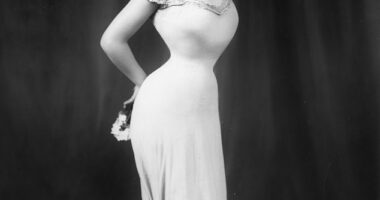 Danish-born actress Camille Clifford was a famous model for the 'Gibson Girl' illustrations with a trademark style of a long elegant gown wrapped around her eighteen-inch waist