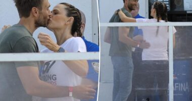 Jennifer Garner and John Miller show rare PDA at charity event