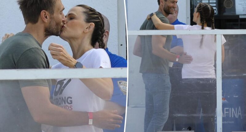 Jennifer Garner and John Miller show rare PDA at charity event