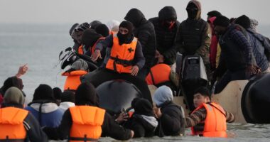 Keir Starmer to cut visa allocations for countries who do not sign return agreements for illegal migrants