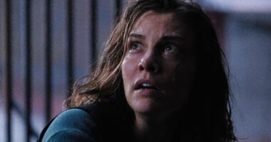 Maggie Fights a Bear and Negan Loses Another Ally