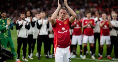 Jonny Evans is set for a return to Manchester United less than a month after leaving the club