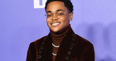Michael Rainey Jr. Sets Timelines OFF After Flexing Muscles In Shirtless Flick