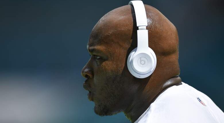 NFL Coordinator Warns Commanders About Laremy Tunsil