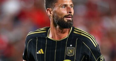 Olivier Giroud has left LAFC and reportedly accepted a one year contract proposal from Lille