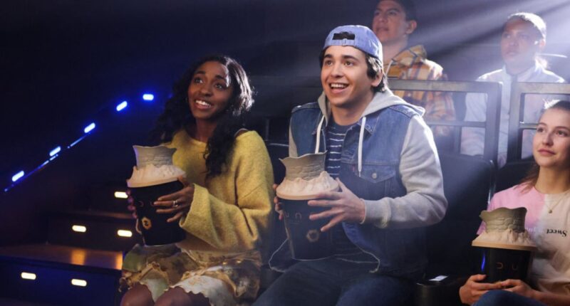 Please Stop Applauding in the Movie Theater, That’s Not Normal