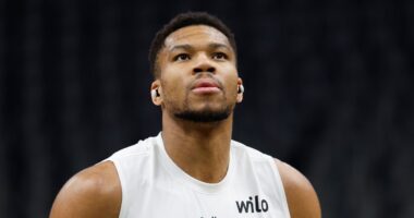 Proposed Trade Sends Bucks' Giannis Antetokounmpo to Nets in Shakeup