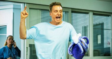 Resident Alien's 11 Best Harry Vanderspeigle Quotes