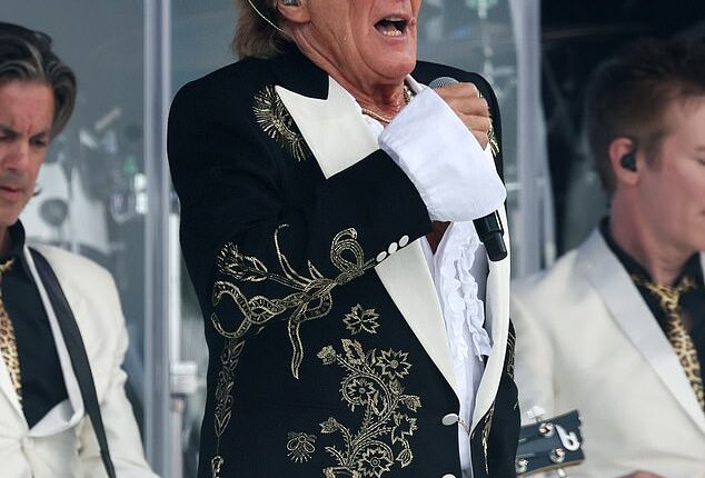Rod Stewart makes his own political statement at Glasto after backing Reform as he is joined by rock legends - amid fury at Bob Vylan's 'appalling' anti-Israel chant  